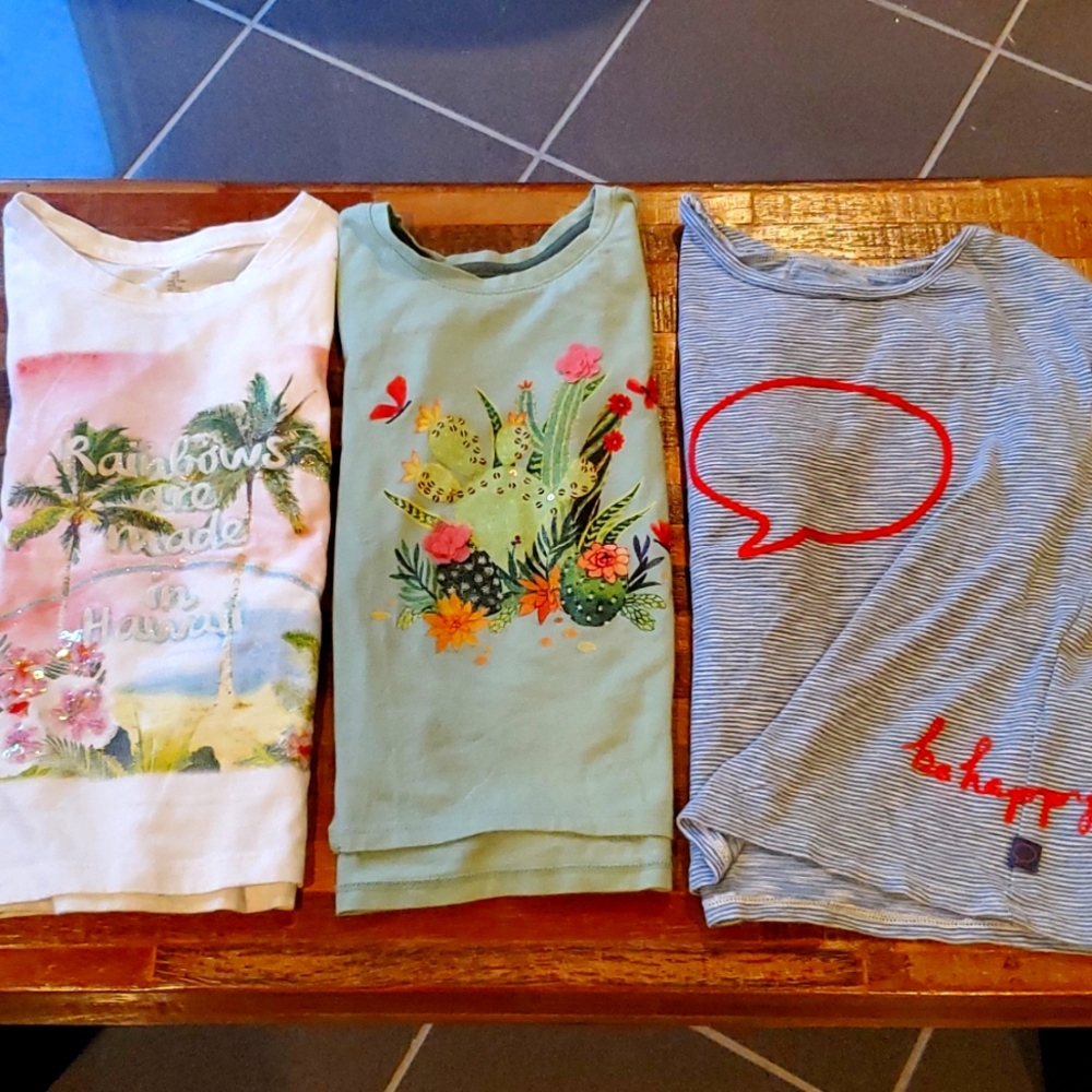 Gap Kids Girl's Bundle (3) Short Sleeve Tops (Sequin / Embroidery).Size S (6/7).